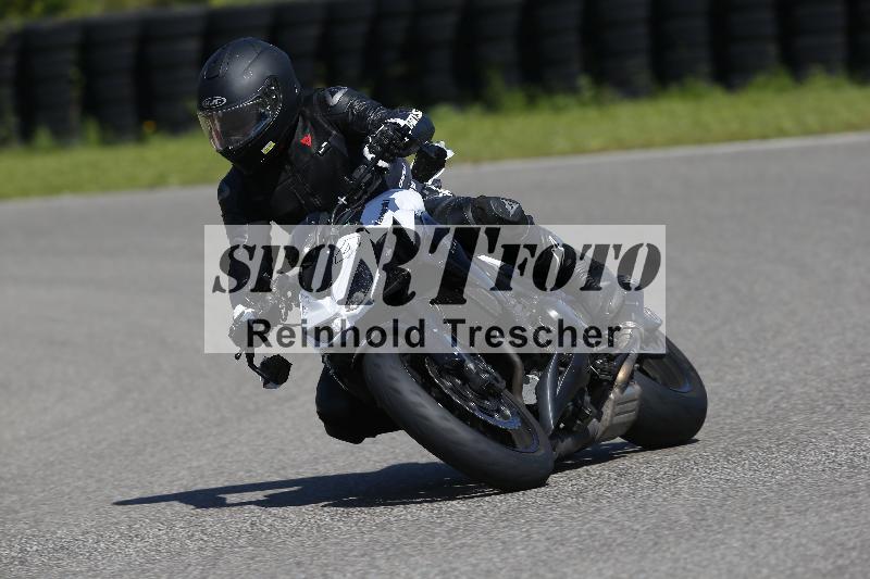 /Archiv-2024/29 12.06.2024 MOTO.CH Track Day ADR/Gruppe gelb/44